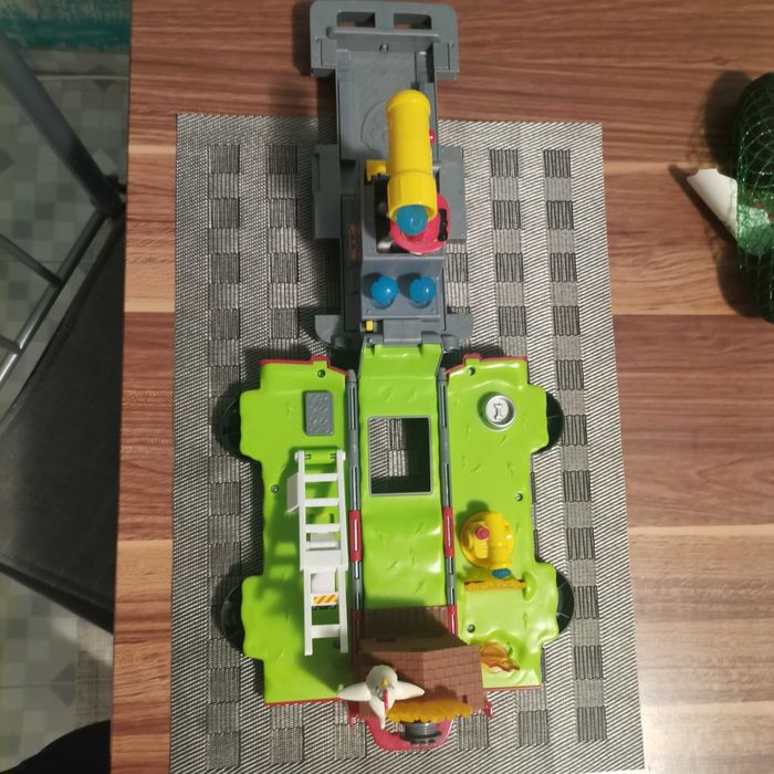 Patrula Cățelușilor desfășoara și salvează Marshall