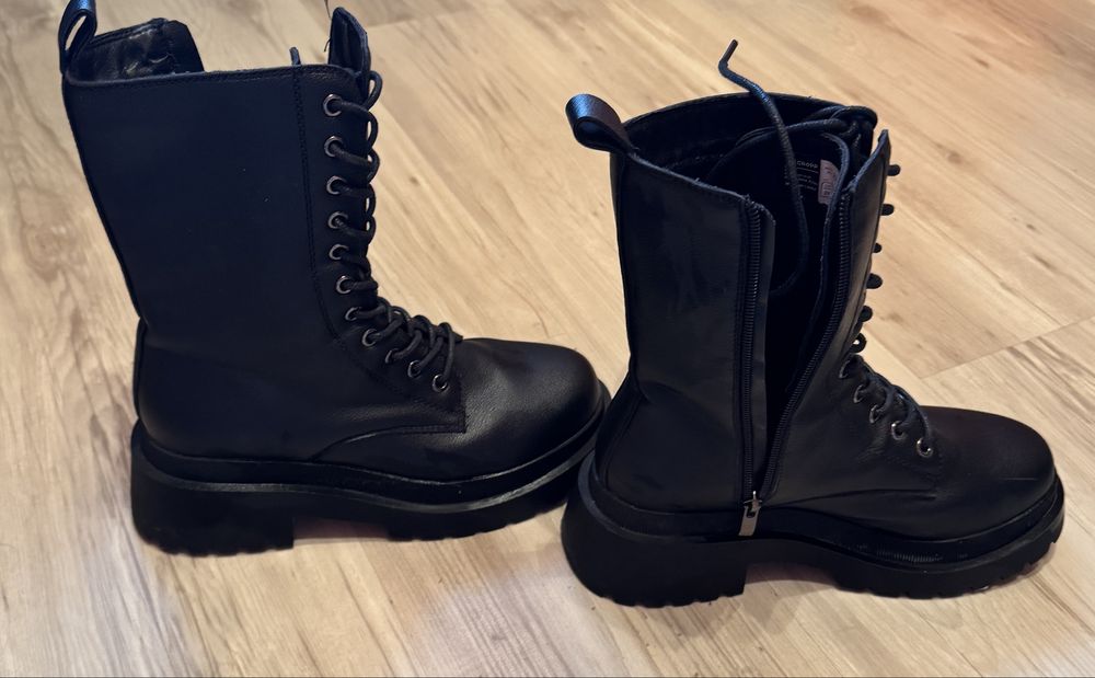 Дамски боти Cropp