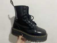 Bocanci Dr. Martens