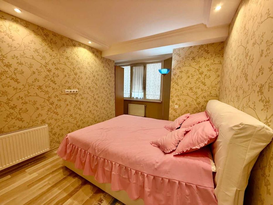 Двустаен имот в Сухата река