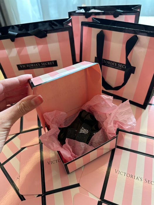 Кутийка Victoria’s Secret