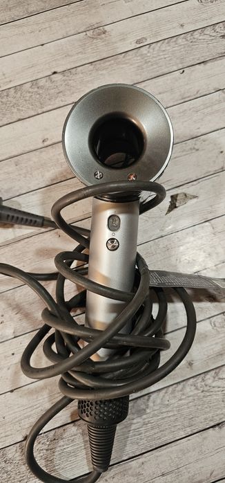 Dyson supersonic de piese!