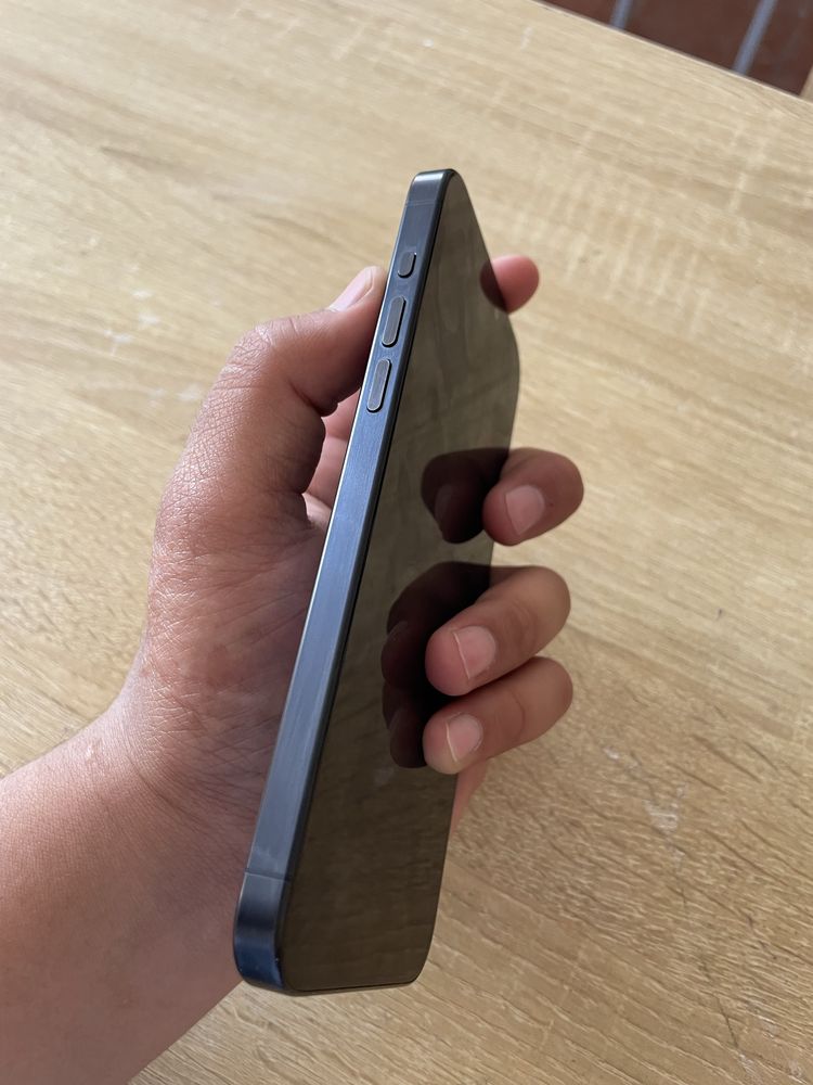 iPhone 15 Pro Max LL/A esim