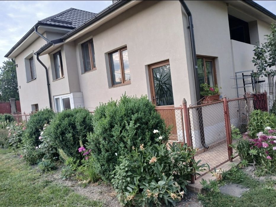 Ofer spre închiriere casa in chinteni P+Et1