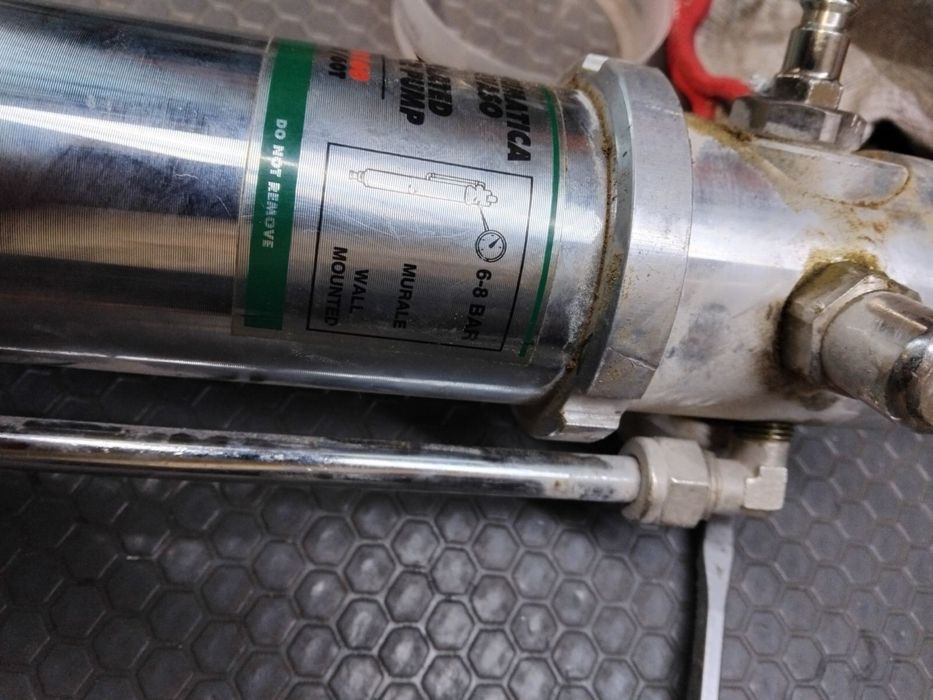 Пневматична помпа за всякъкъв вид течности