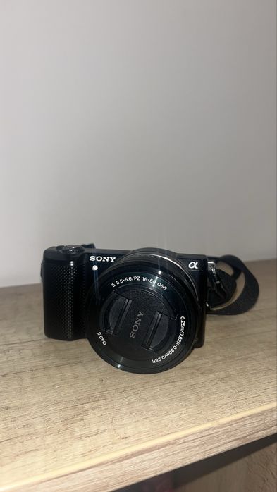 Фотоапарат Sony A5000 – като нов!