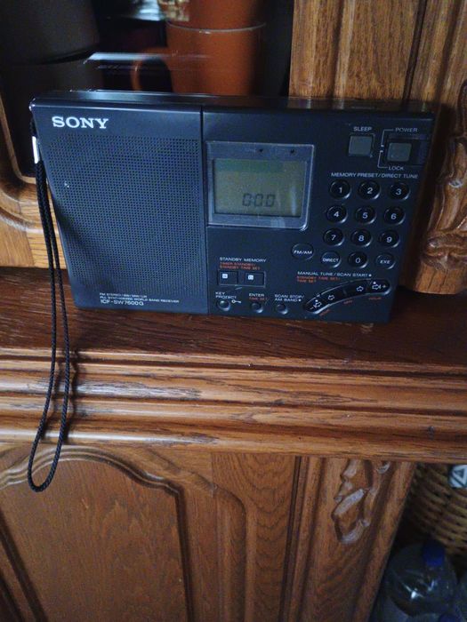SONY model: icf-sw7600G