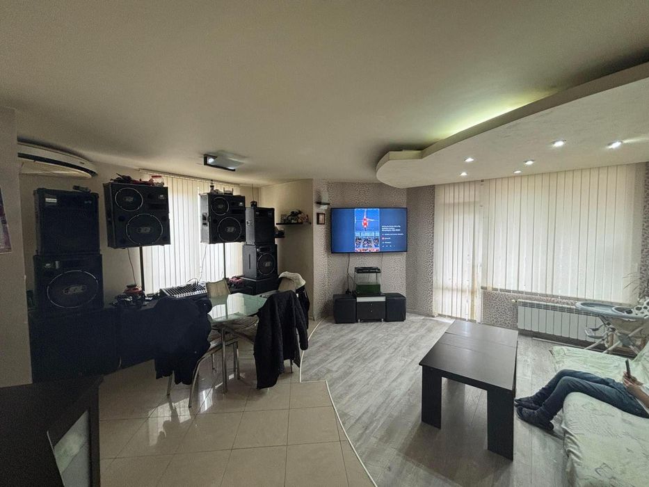 Тристаен,за продажба , ж.к. Младост 3