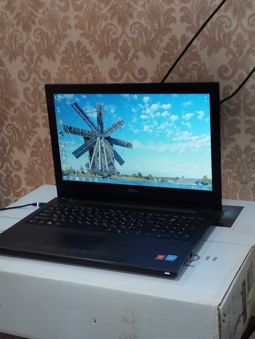 NOUTBUK-LENOVO\\ i3-6100U\\ Azu-8GB\\ SSD-256GB\\HD630-4GB\\Ek-15.6IPS