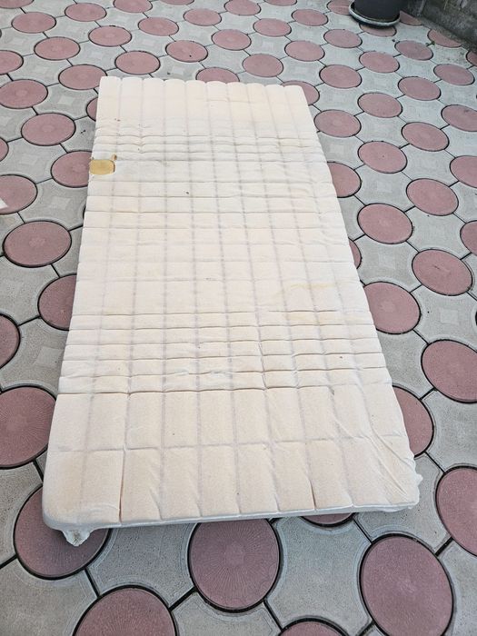 Saltea burete pentru pat