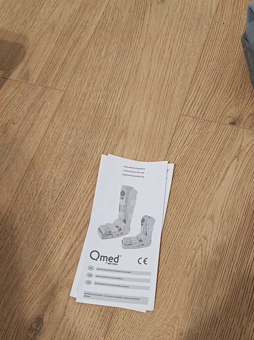 Vând orteză gleznă Walker , Qmed .