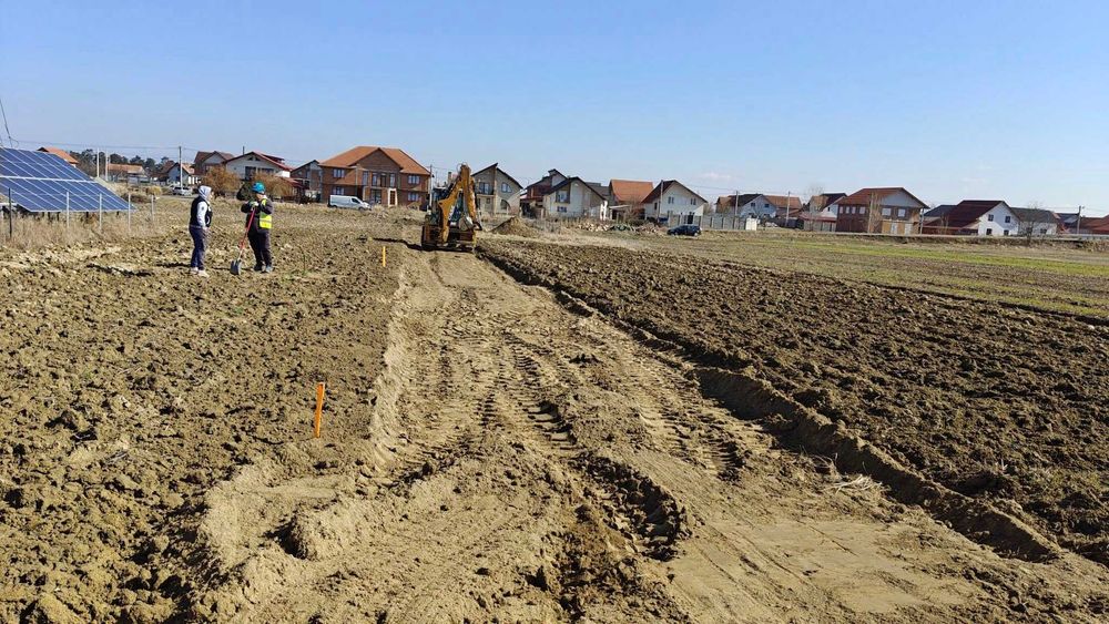Inchiriez Buldoexcavator Case 590sr