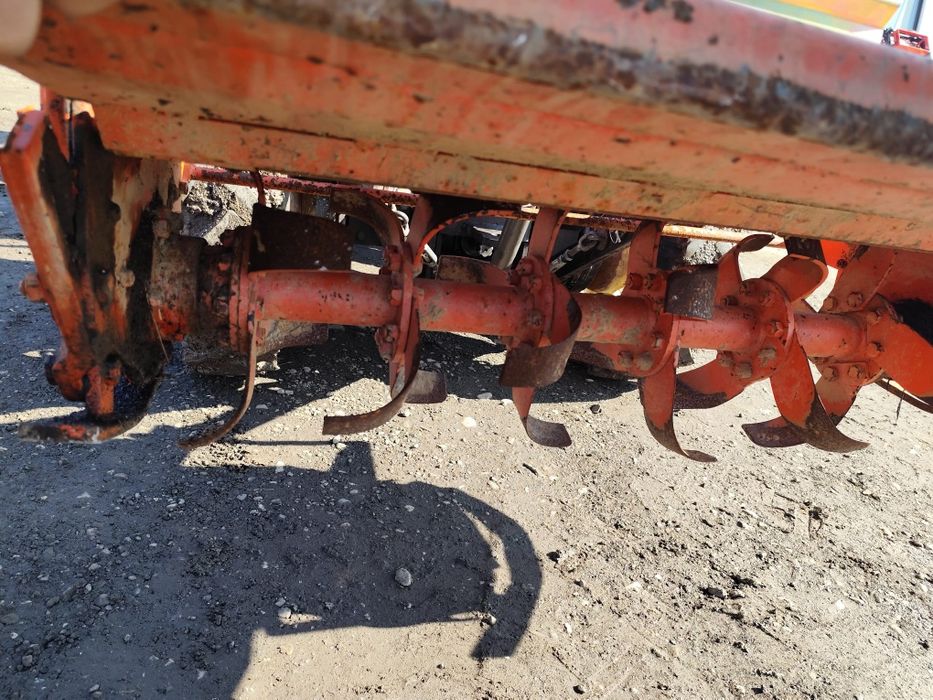 Tractoras valpadana 330 rs