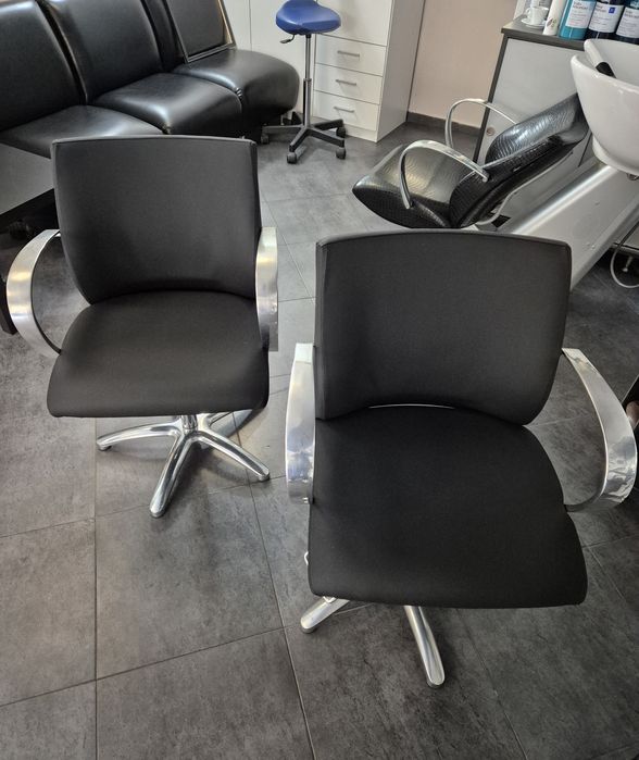 2 професионални фризьорски стола Maletti Lion / Като нови