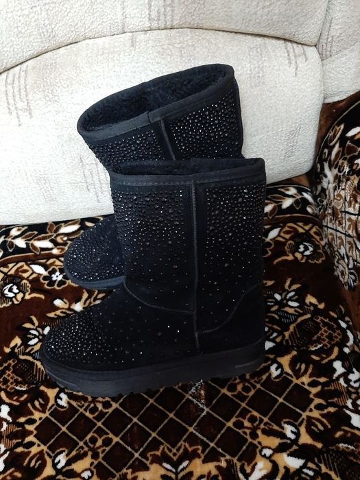 Продам уги натуралки недорого.