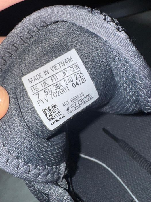 Adidasi adidas marimea 38 jumate