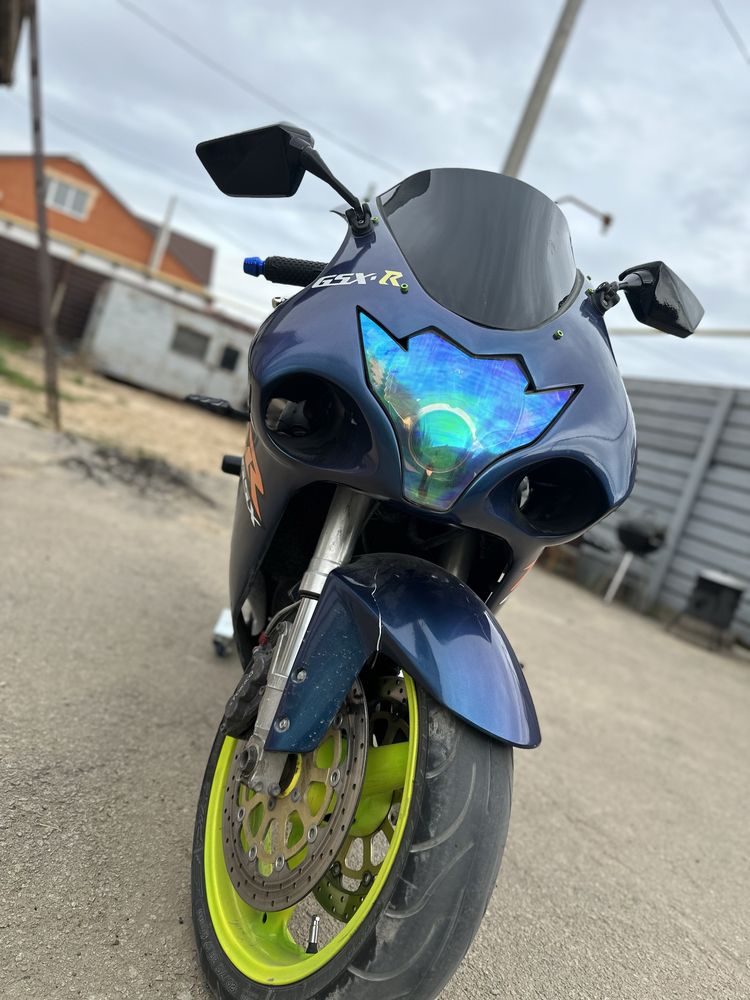 Продам Моцык SUZUKI GSX R -750 Обмена нет !