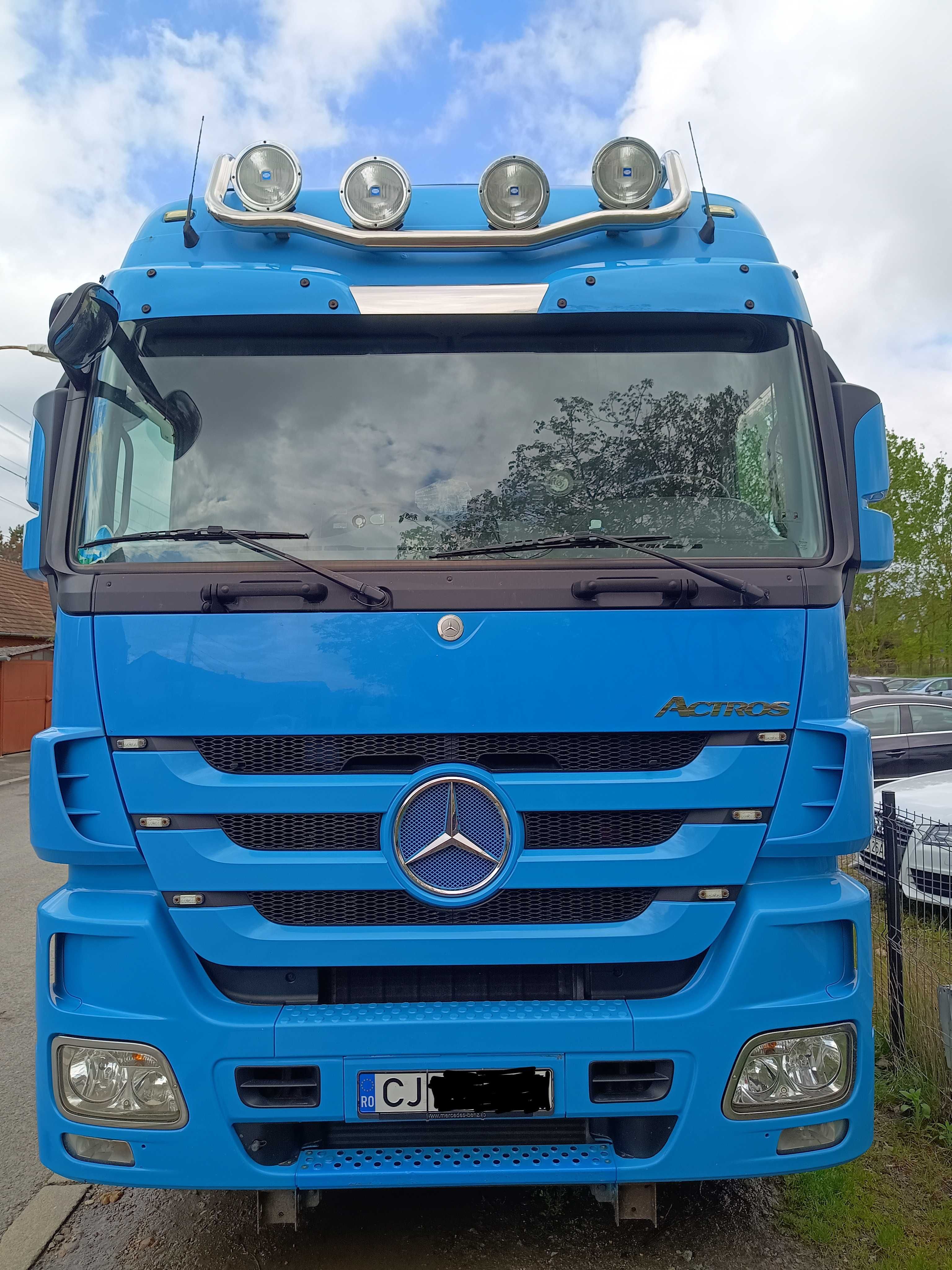 Vând Mercedes-Benz Actros MP3 Mega