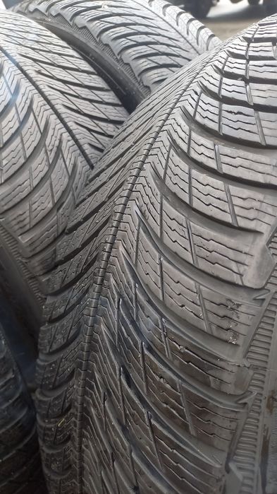 Vând cauciucuri Michelin  Pilot Alpin 5.   235/60R18 M+S 2023