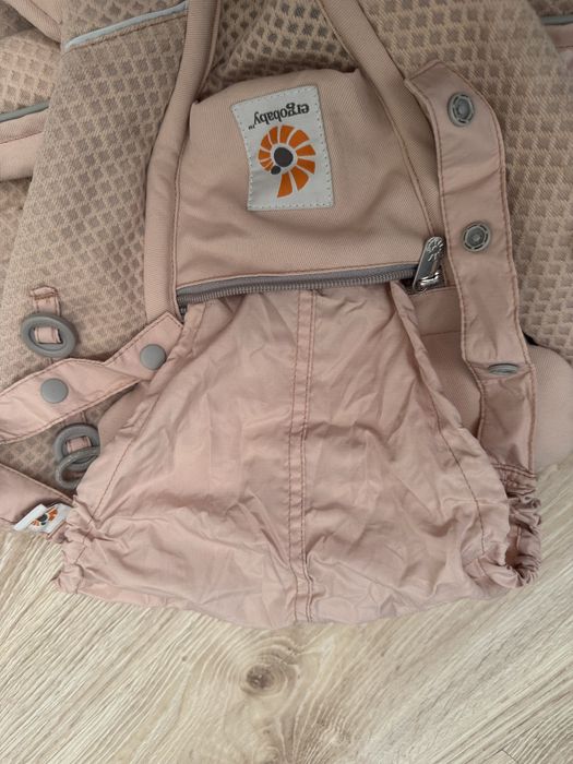 Продам Эргорюкзак Ergobaby omni breeze