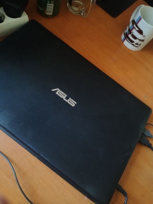 Vând sau schimb Laptop Asus