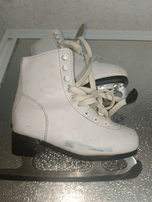 Продам коньки 29 размер
