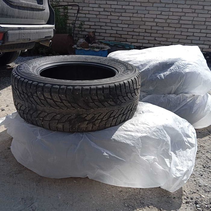 Легковые шины Nokian Tyres Hakkapeliitta 9 SUV