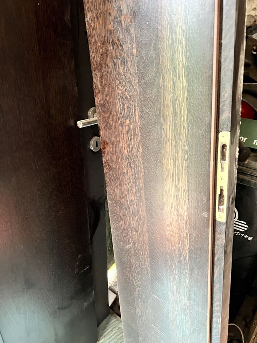 Usi  lemn masiv montate si demontate noi