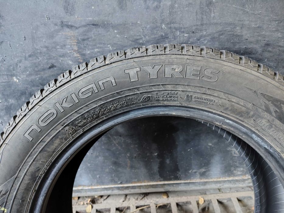 4бр.зимни гуми NOKIAN 225/60/18 104H
