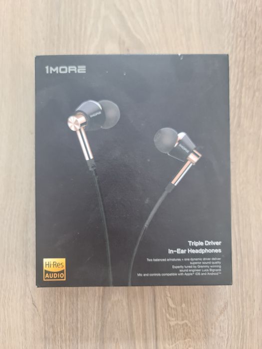 Vand dou perechi de casti onemore