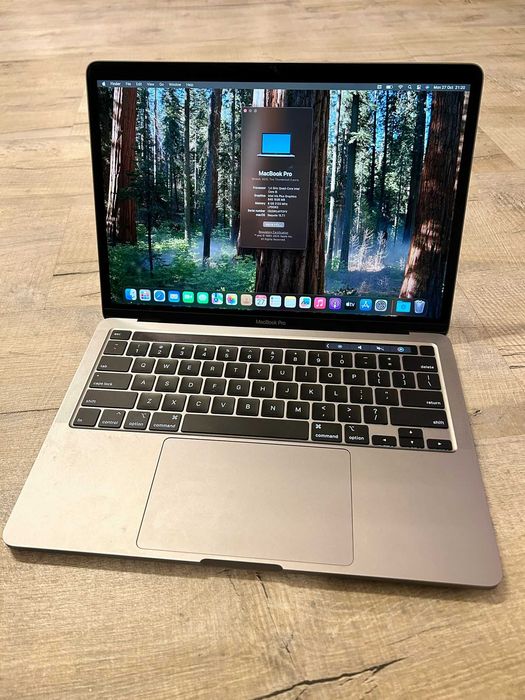 MacBook Pro 13 inch, 2020, două porturi Thunderbolt 3 Stare impecabilă