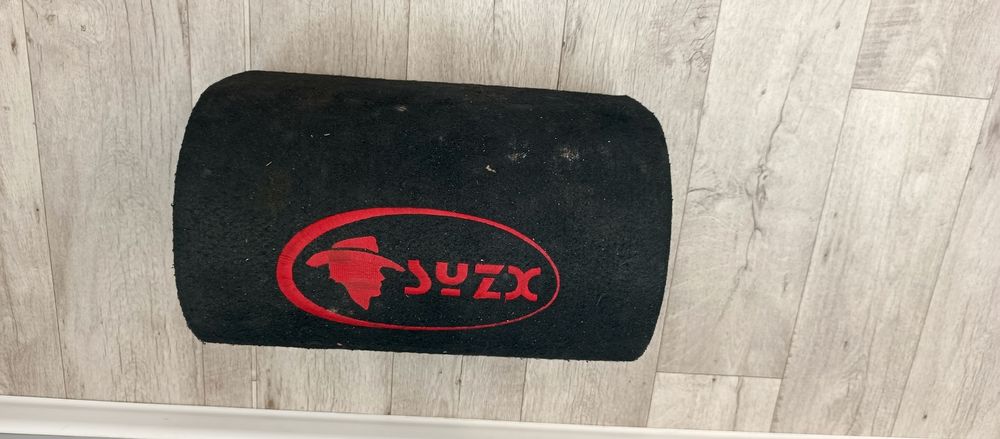 Сабвуфер в хорошем состоянии