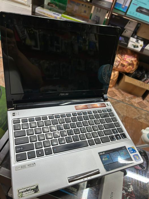 Asus 13" HD, i5-450M, 4Gb, 500Gb