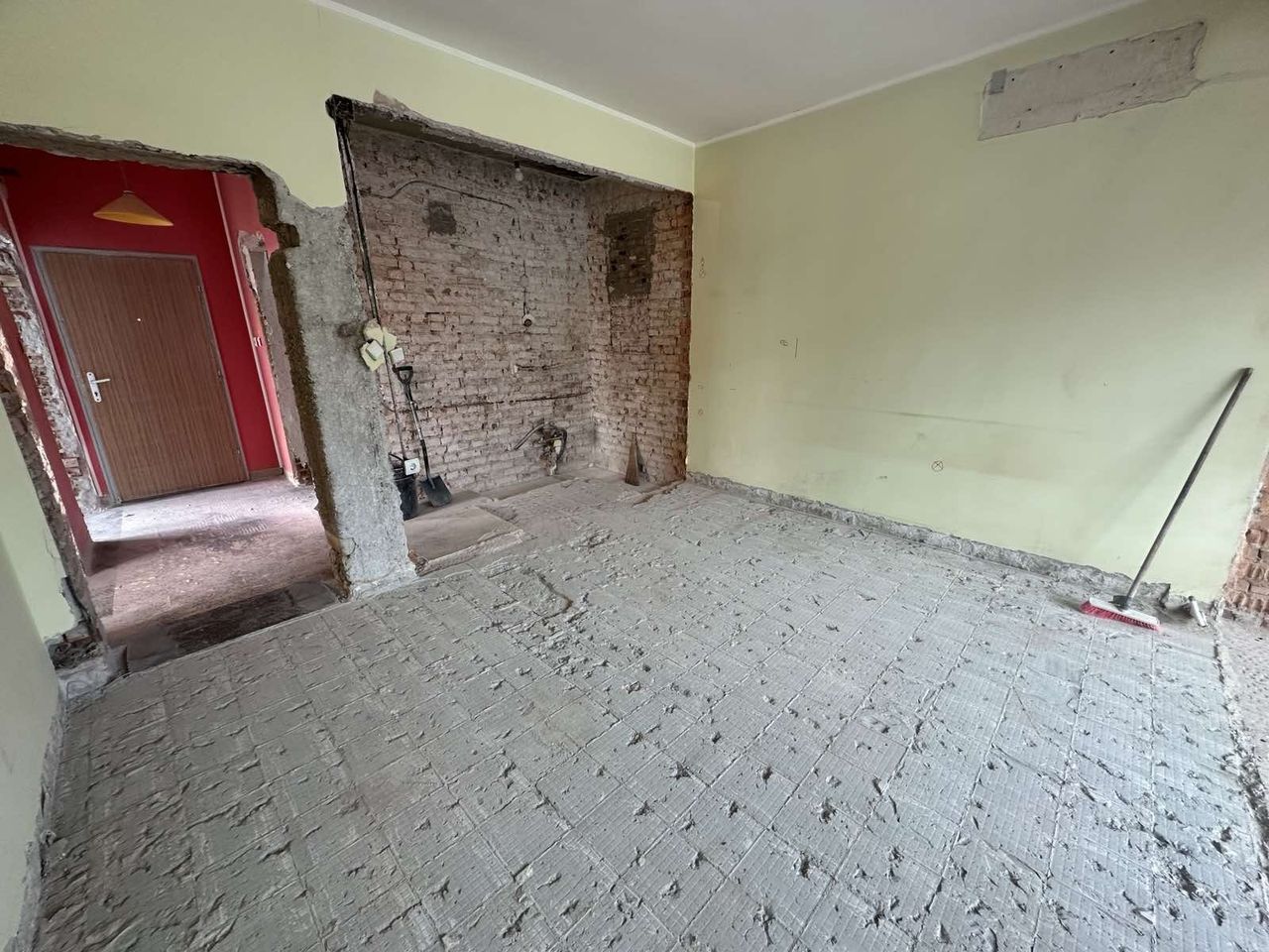 Продава се Четиристаен апартамент в Хасково, Куба - 96 кв.м за 1169 €/кв.м - Снимка #4