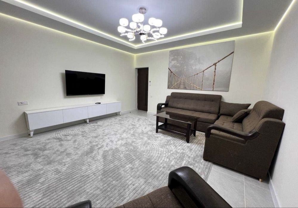 Метро БИЙ 2х комнатная квартира