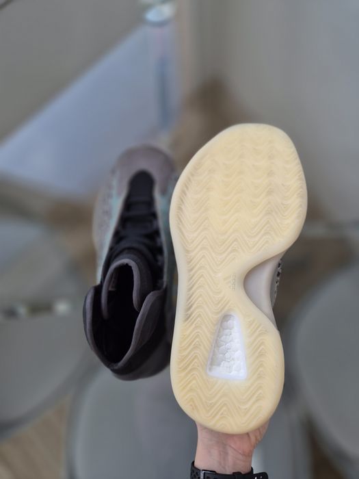 Vand Adidas Yeezy QNTM Teal