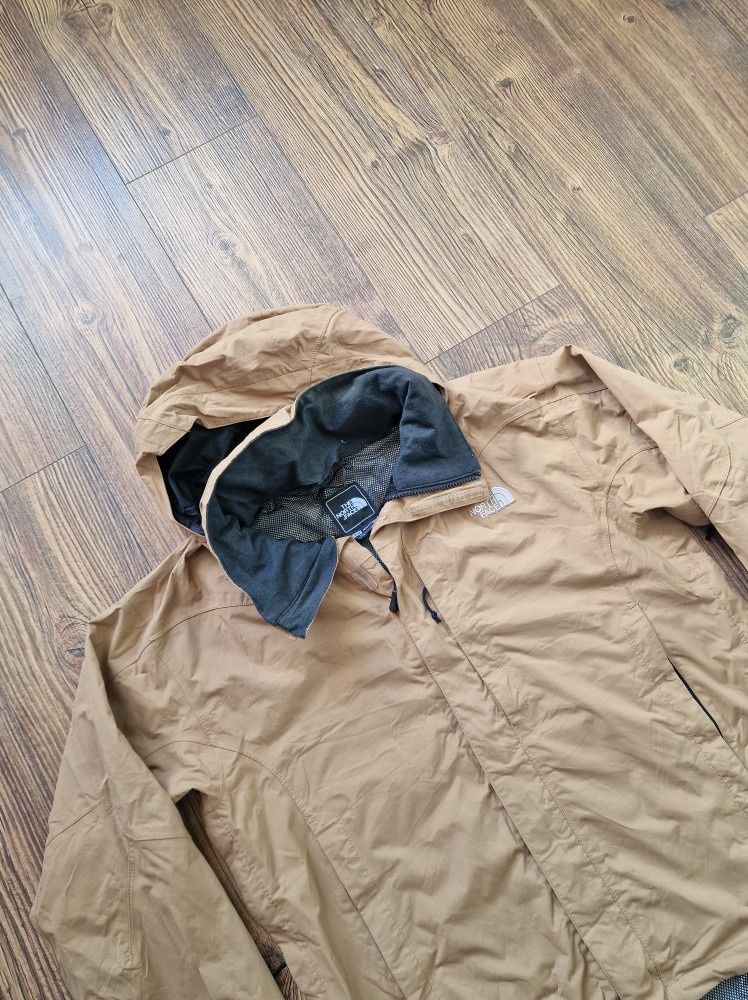 Страхотно мъжко яке THE NORTH FACE , модел HYVENT, размер М