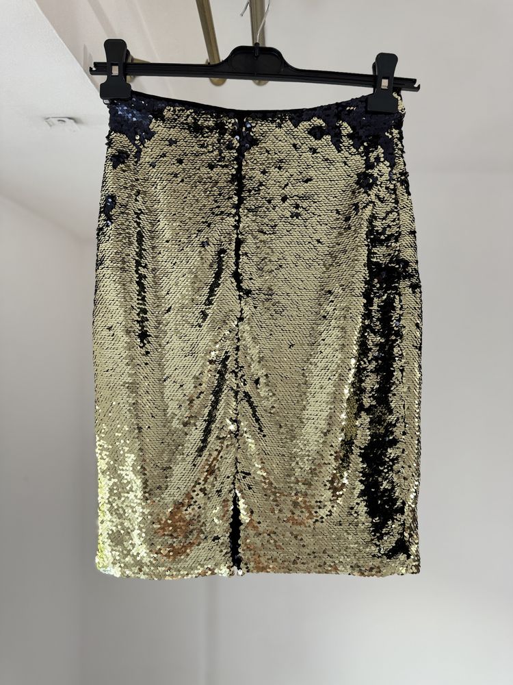 Fusta cu paiete aurii H&M