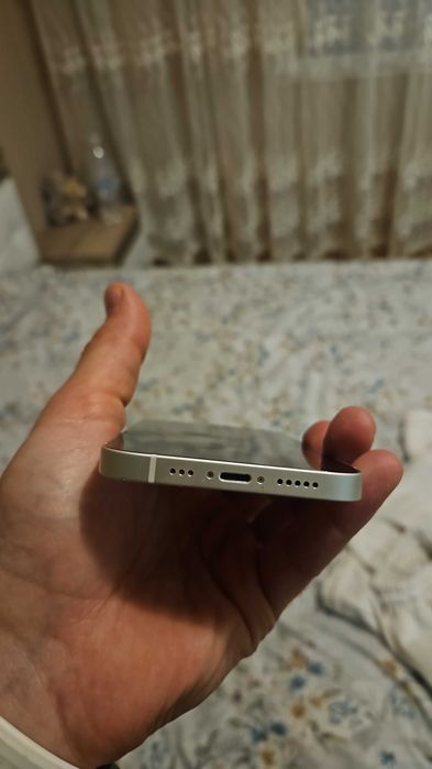 Iphone 12 като нов