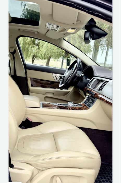 Jaguar XF 2.2 190 Cp Diesel Premium Luxury Side Assist 2012 proprietar