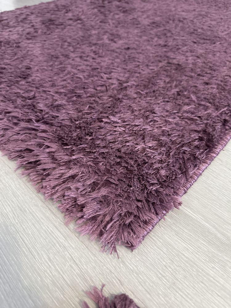 Covoare mov 80 x 150 cm si 150 x 230 cm