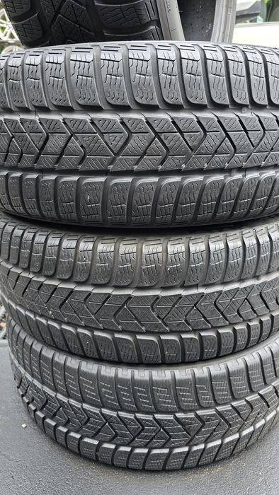 4 anvelope iarnă Pirelli 225/55/18 - 2022