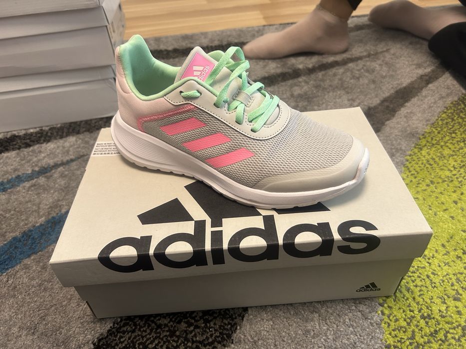 Adidasi  adidas 38,5
