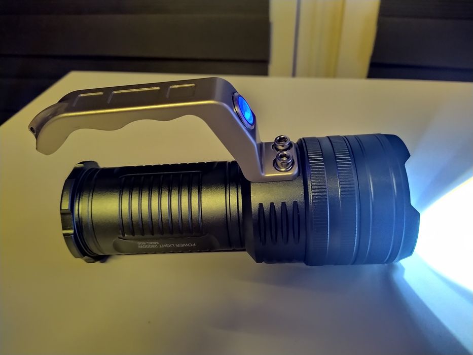 Lanterna Profesionala Led XML T6 3 Acumulatori Model MMC805