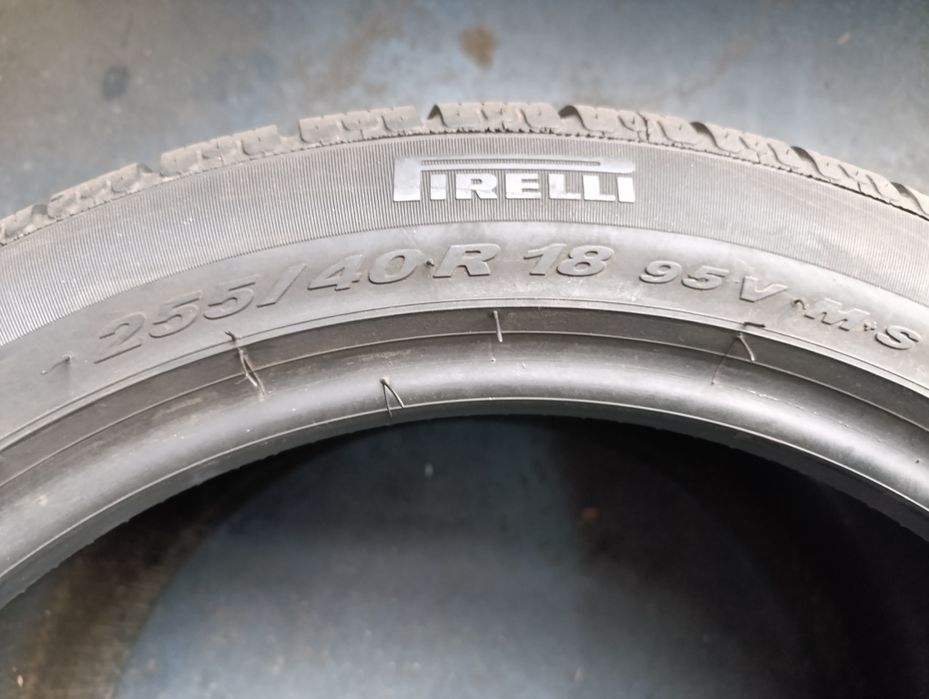 Anvelope de iarnă 255 40 18 Pirelli Sottozero