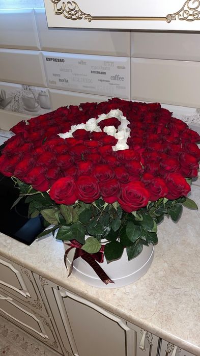 101 роза, с буквой «А»