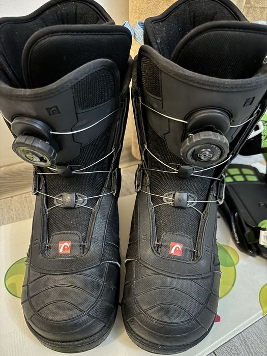 Vand placa snowboard Raven si Boots