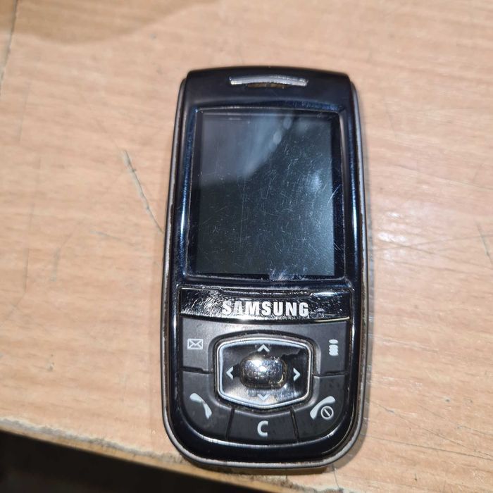 Продавам моб. телефон Samsung SGH-B520