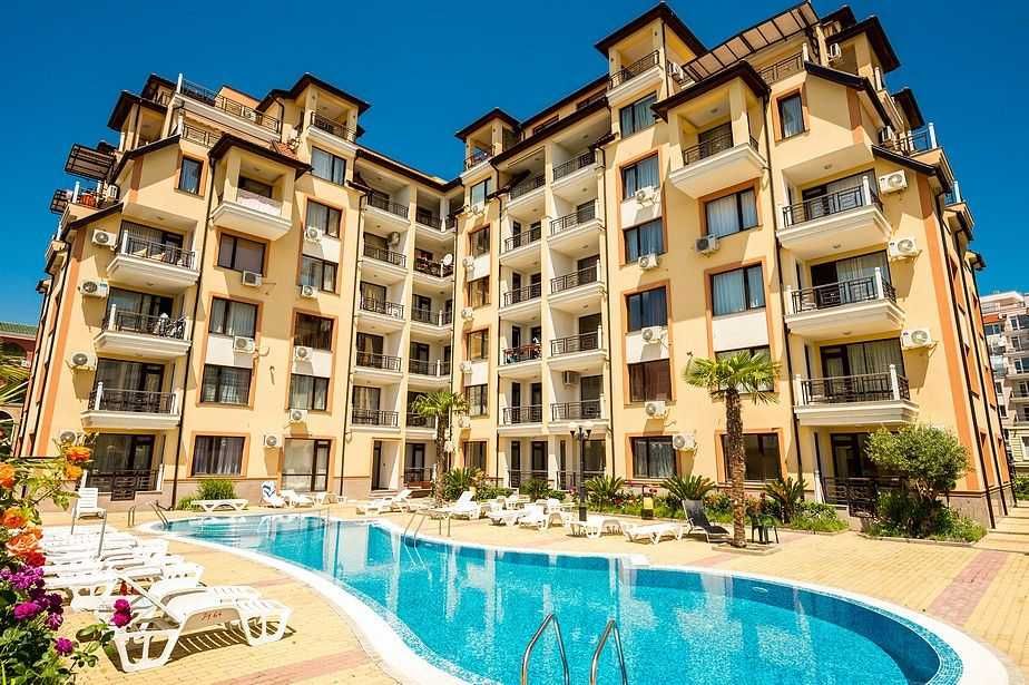 Дава се под наем Двустаен апартамент в Свети Влас - 60 кв.м за 357 € - Снимка #2