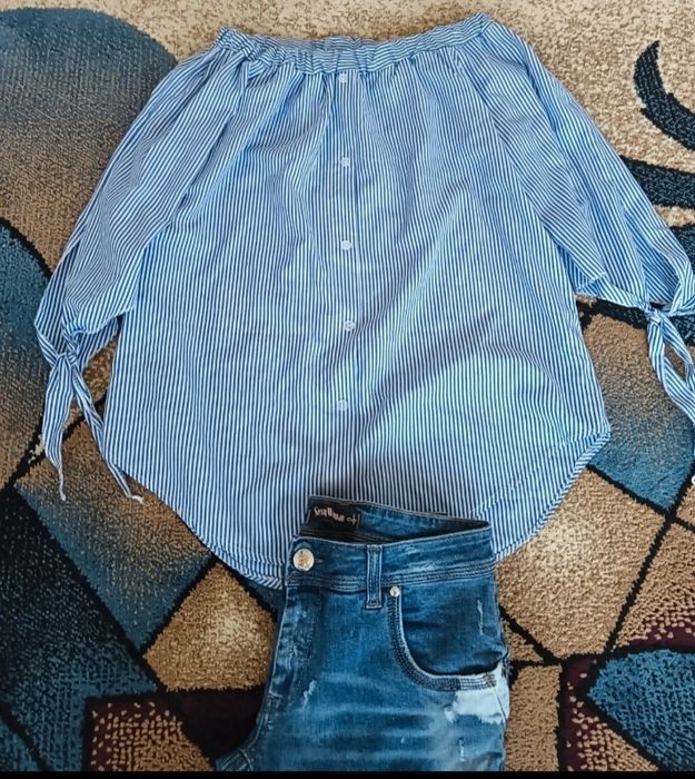 Blugi cu talie înaltă și cămașa superbă mărimea M